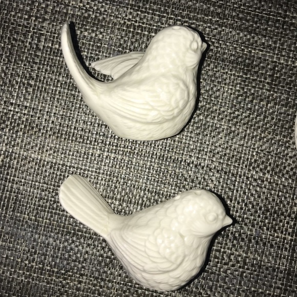 Fitz and Floyd Birds in Nest Salt and Pepper Shakers - Picture 5 of 9